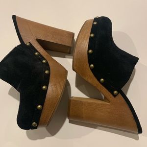 Mossimo clogs black stud